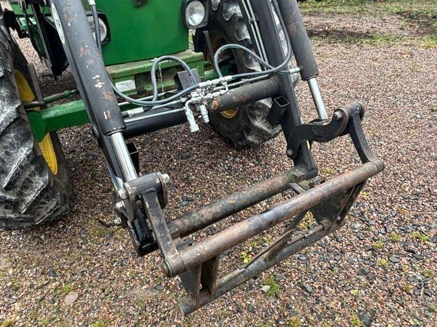 1997 John Deere 2140 tractor with loader - Image 54