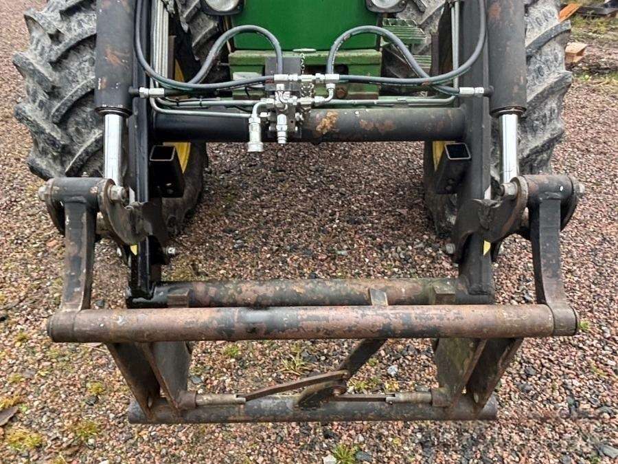 1997 John Deere 2140 tractor with loader - Image 55