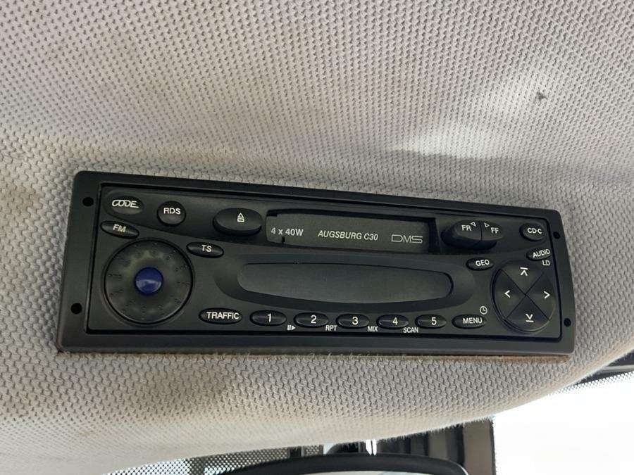 2001 Valtra 700-4 Tractor with loader - Image 56