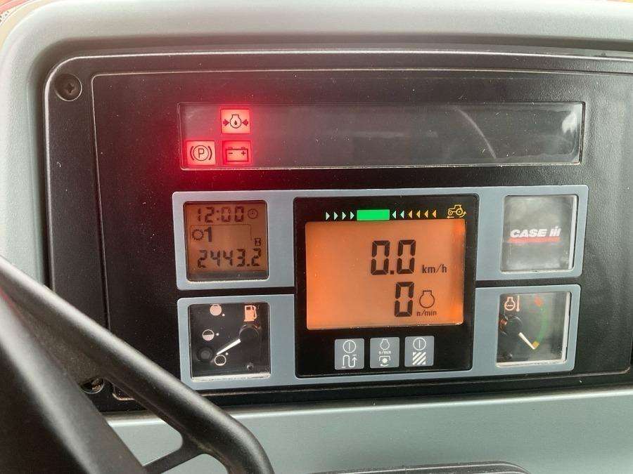 2002 Case IH Maxxum MX135 Tractor - Image 62