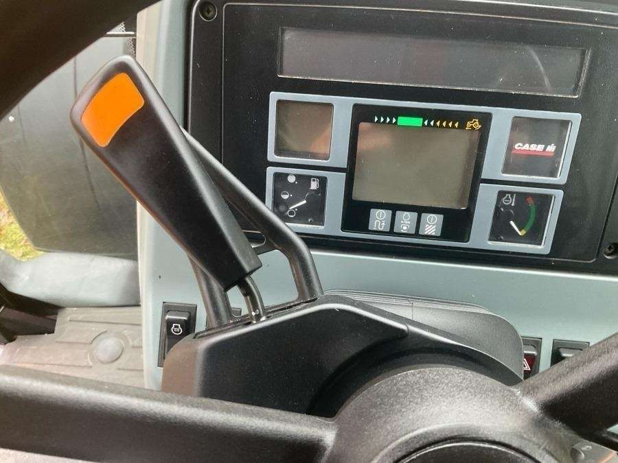 2002 Case IH Maxxum MX135 Tractor - Image 63