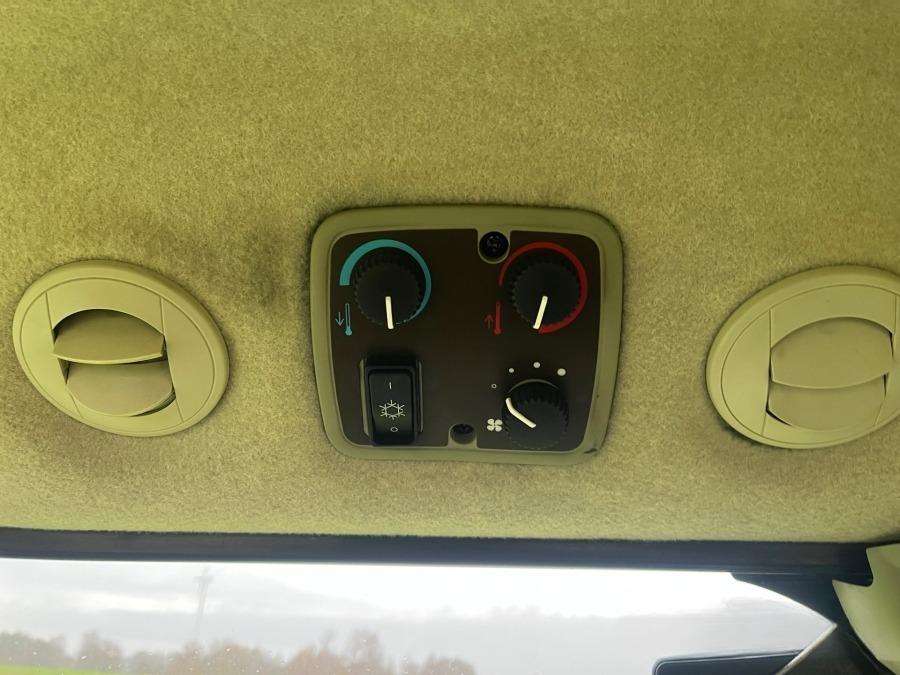 2016 John Deere 4066R tractor with loader and attachments - Image 62