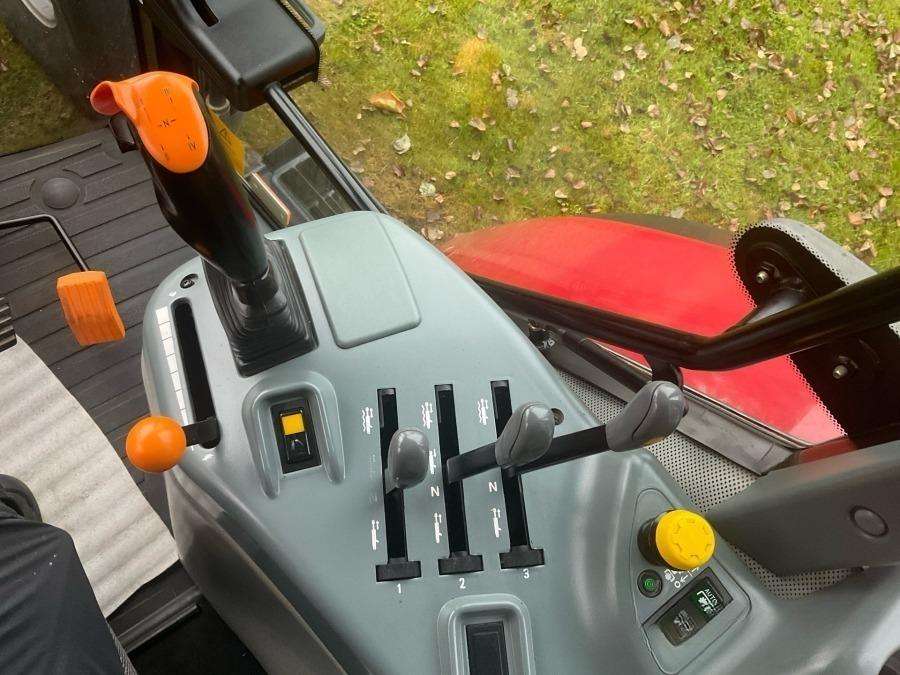 2002 Case IH Maxxum MX135 Tractor - Image 66