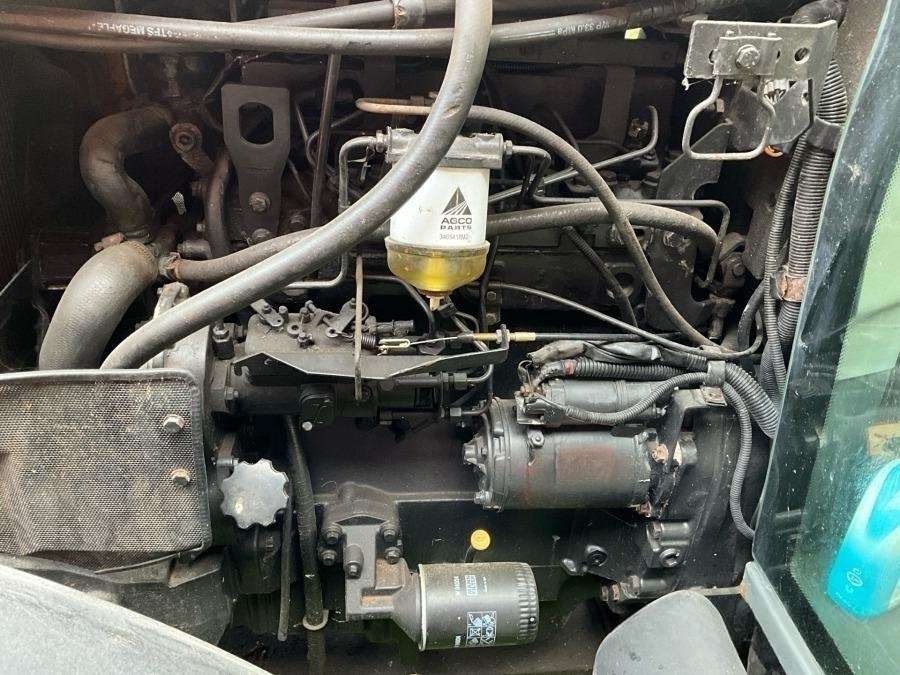 1999 Massey Ferguson 4225 Tractor with folding plough - Image 65