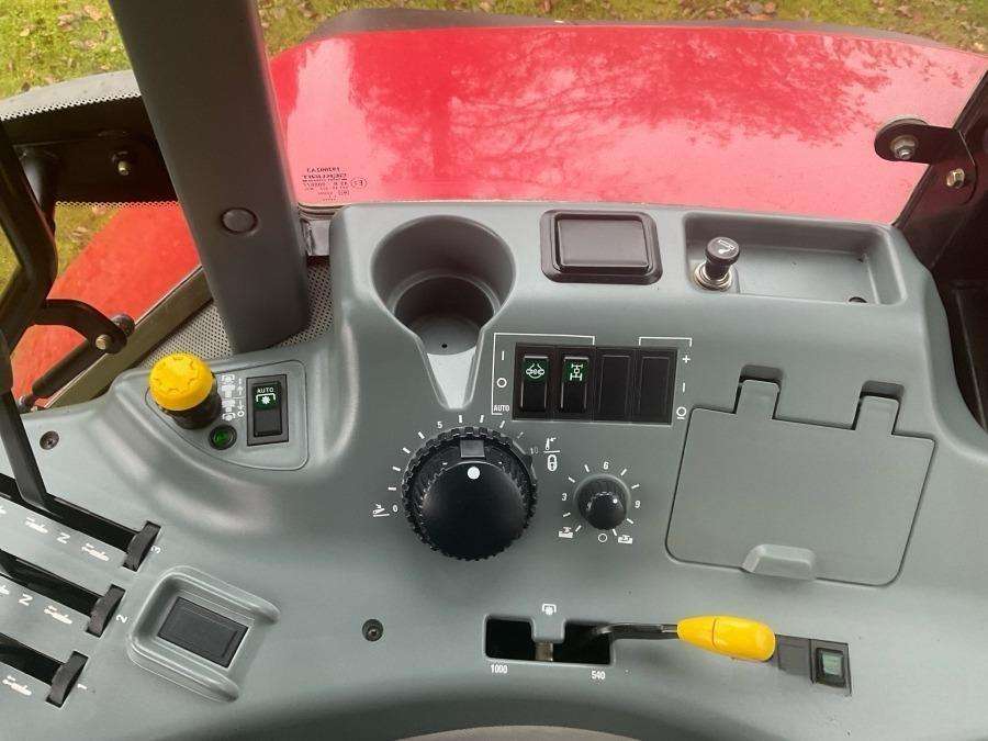 2002 Case IH Maxxum MX135 Tractor - Image 70