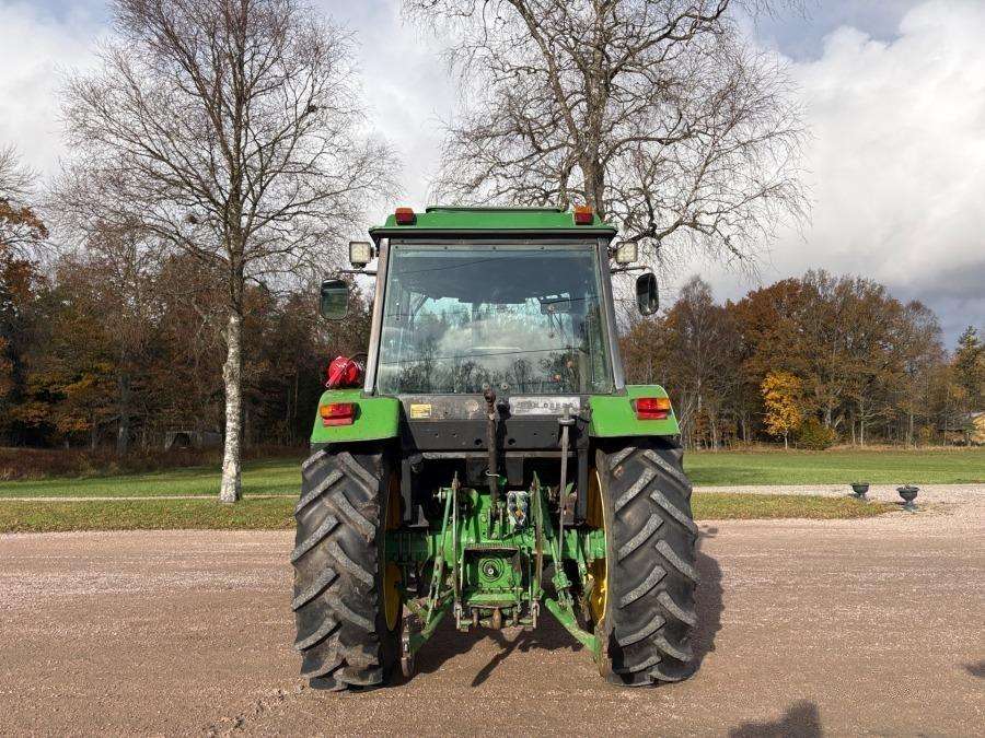 1987 John Deere 2450 Traktor - Image 8