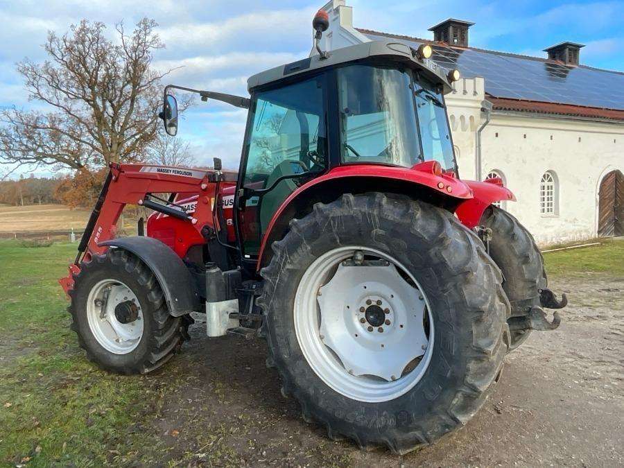 2006 Massey Ferguson 5465 Tractor with loader - Image 8