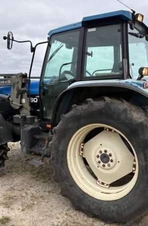 1997 New Holland Tractor 8160 Turbo with loader