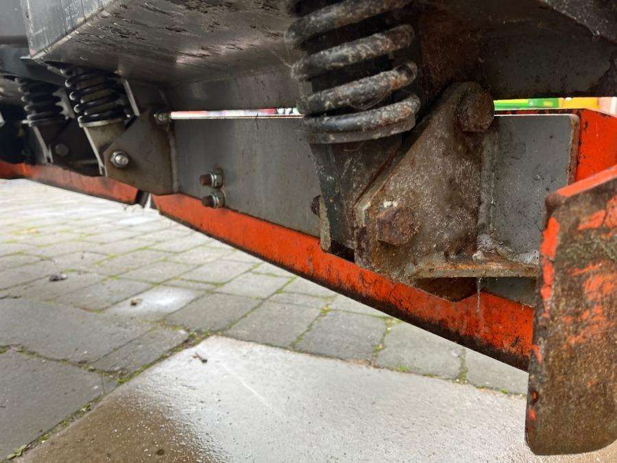 2016 John Deere 4066R tractor with loader and attachments - Image 77