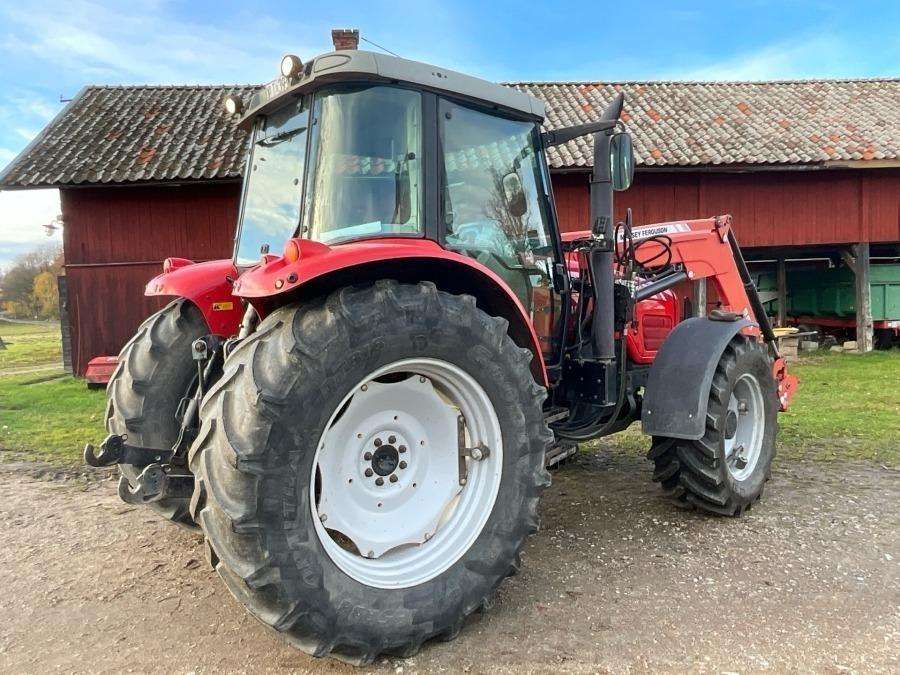 2006 Massey Ferguson 5465 Tractor with loader - Image 9