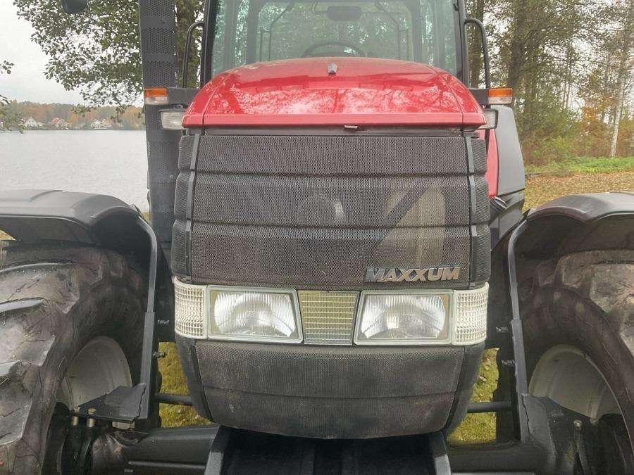 2002 Case IH Maxxum MX135 Tractor - Image 10