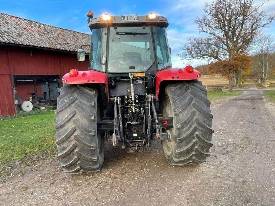2006 Massey Ferguson 5465 Tractor with loader - Image 10