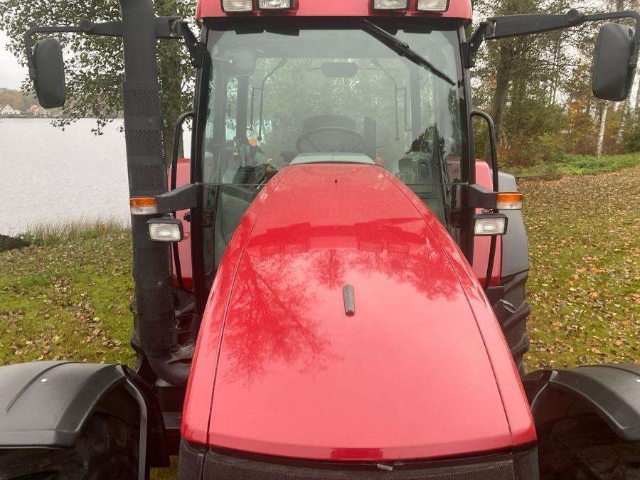 2002 Case IH Maxxum MX135 Tractor - Image 11