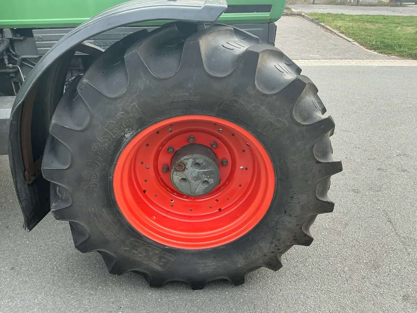 1998 Fendt 308 Turbomatik All-Wheel Drive Tractor - Image 15