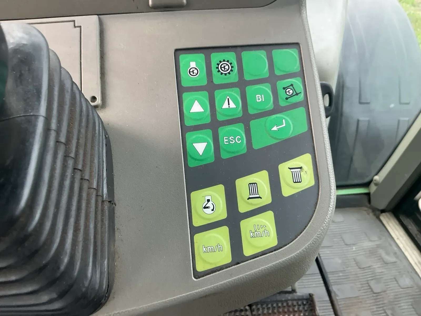 1998 Fendt 308 Turbomatik All-Wheel Drive Tractor - Image 27