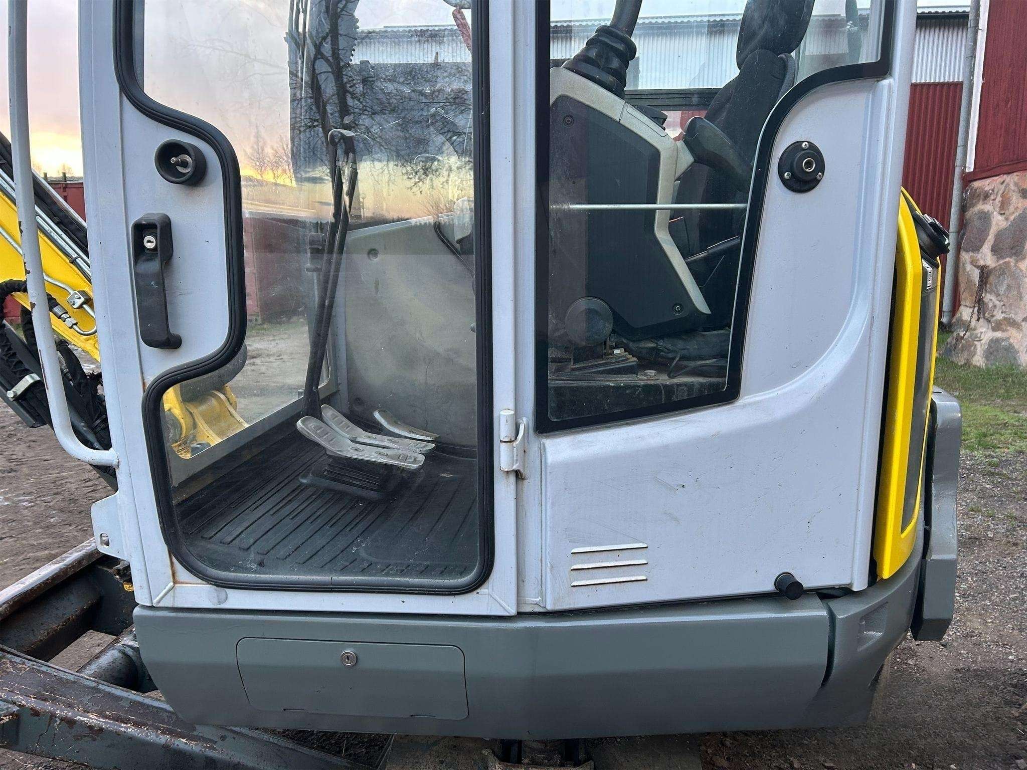 2013 Wacker Neuson EZ28 Excavator - Image 25