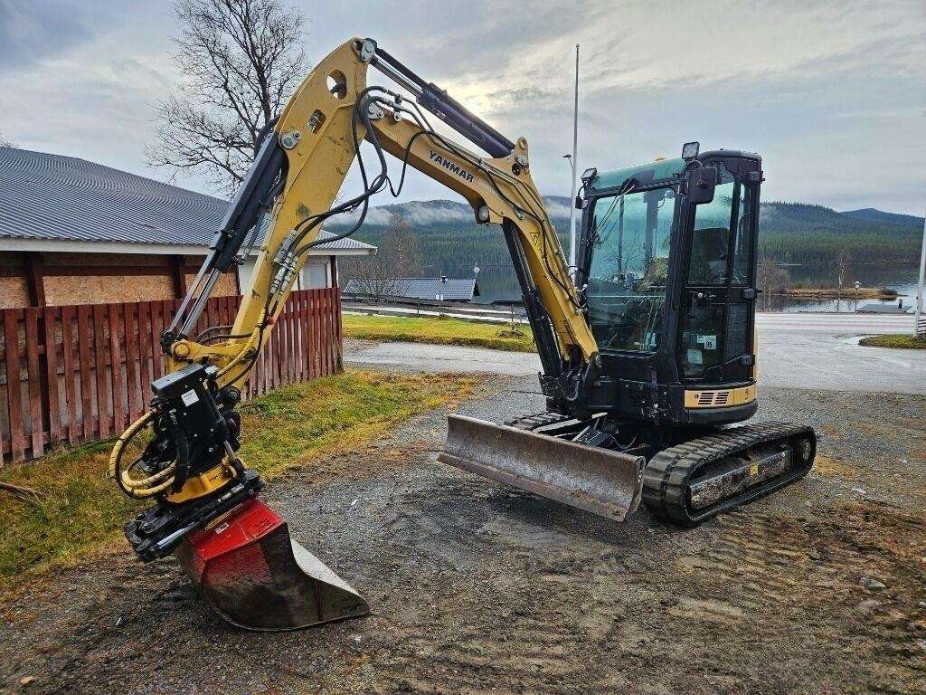 2015 Yanmar VIO38-U Excavator - Image 2
