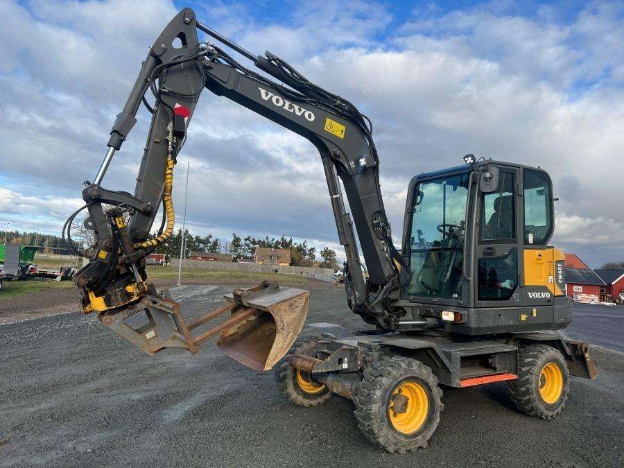 2016 Volvo EW60E Excavator - Image 2