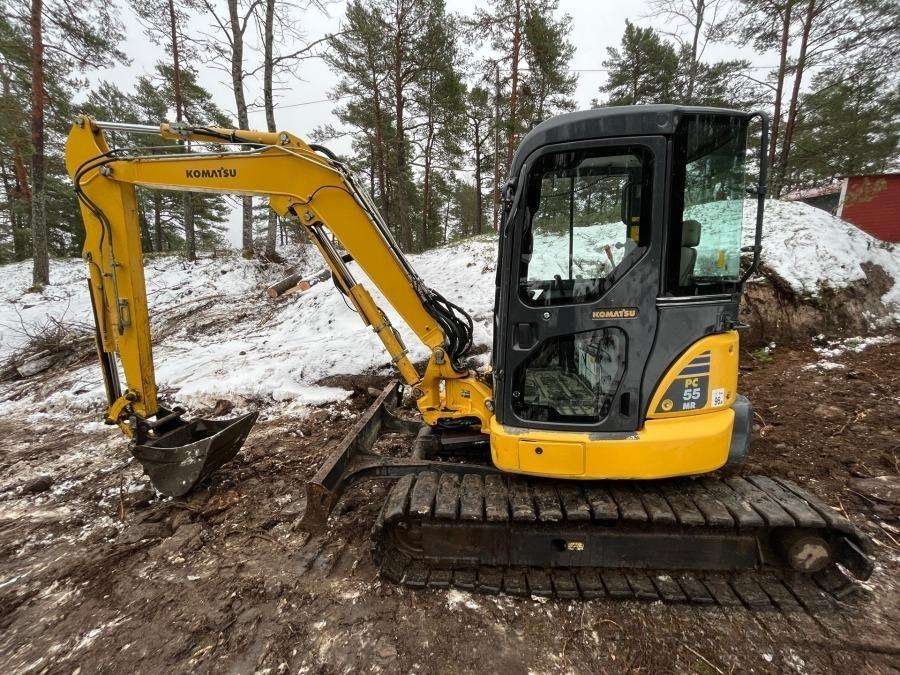 2017 Komatsu PC55MR-3 Excavator - Image 11