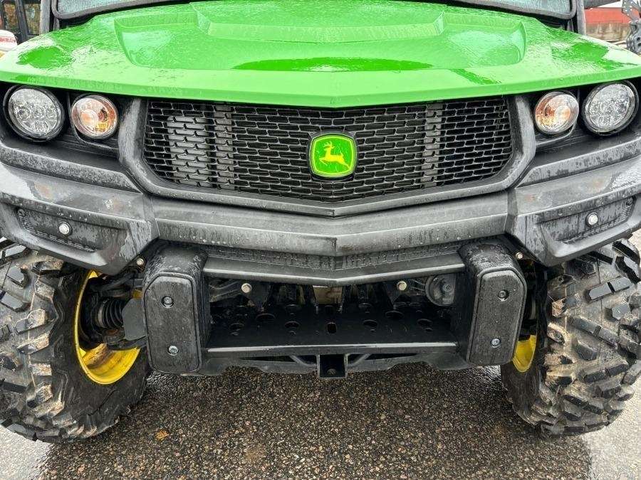2021 John Deere Gator XUV865M UTV - Image 11
