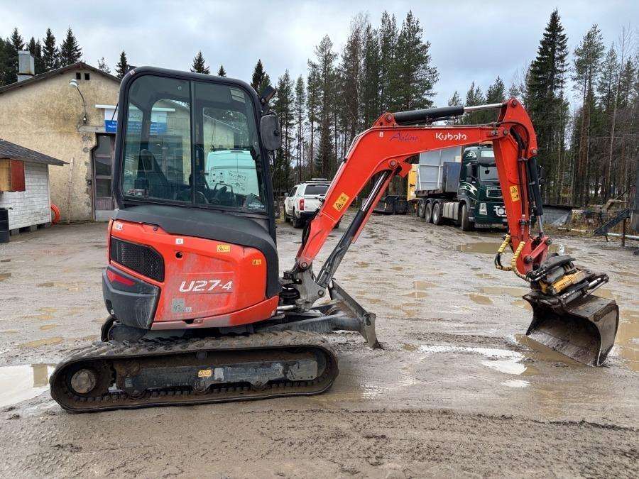 2019 Kubota U27-4 HI Excavator with trailer - Image 13