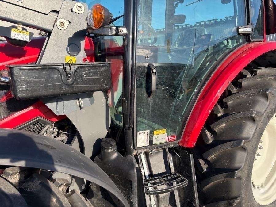 2021 Valtra A75 Tractor with loader - Image 14