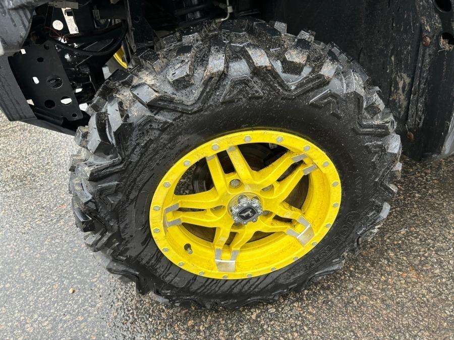 2021 John Deere Gator XUV865M UTV - Image 14