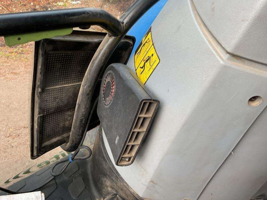 2012 New Holland T6070 Elite Tractor with loader - Image 17