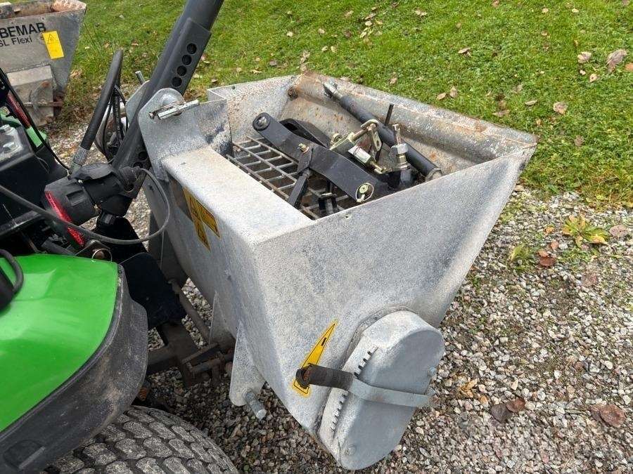 2013 John Deere 1026R tractor with loader - Image 18