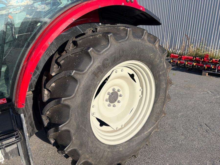 2021 Valtra A75 Tractor with loader - Image 18