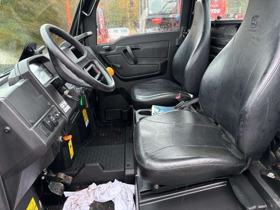 2021 John Deere Gator XUV865M UTV - Image 18