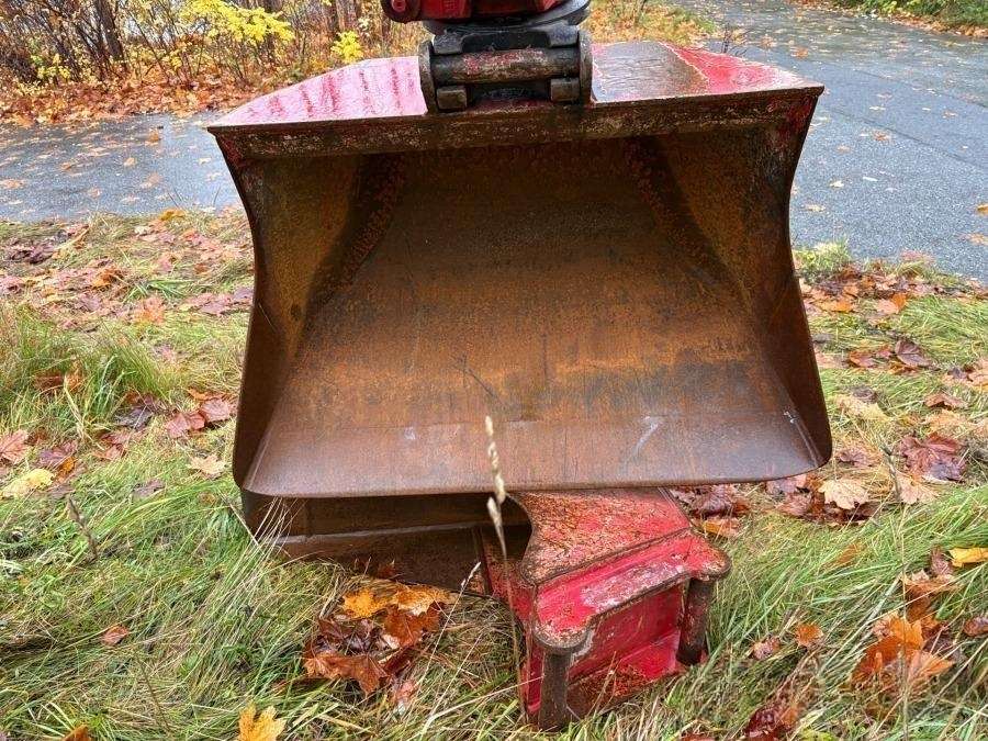 2021 Takeuchi TB 230 Excavator with rototilt & attachments - Image 19