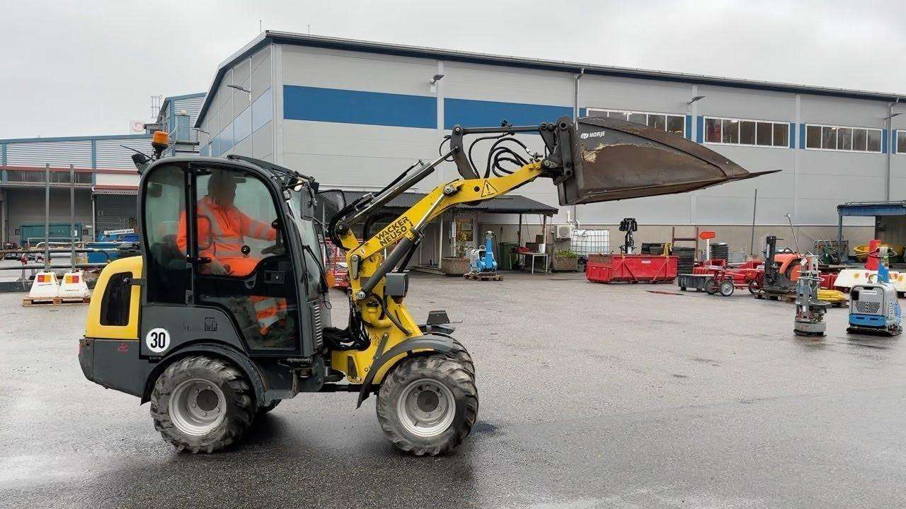 2016 Wacker Neuson WL25 Loader with bucket and forks