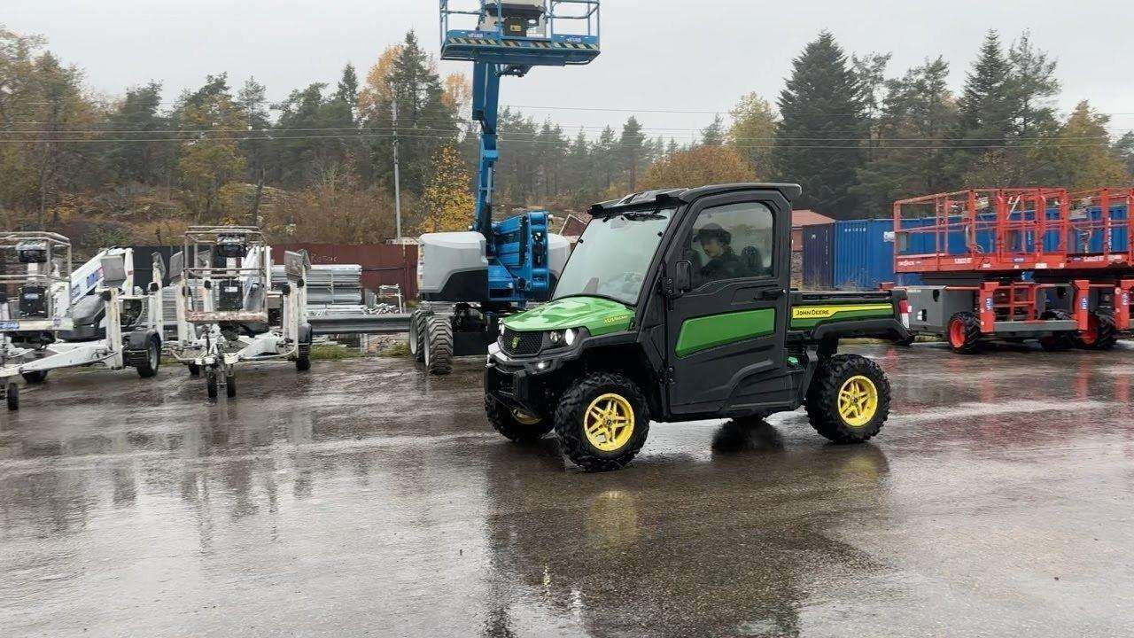 2021 John Deere Gator XUV865M UTV - Image 3