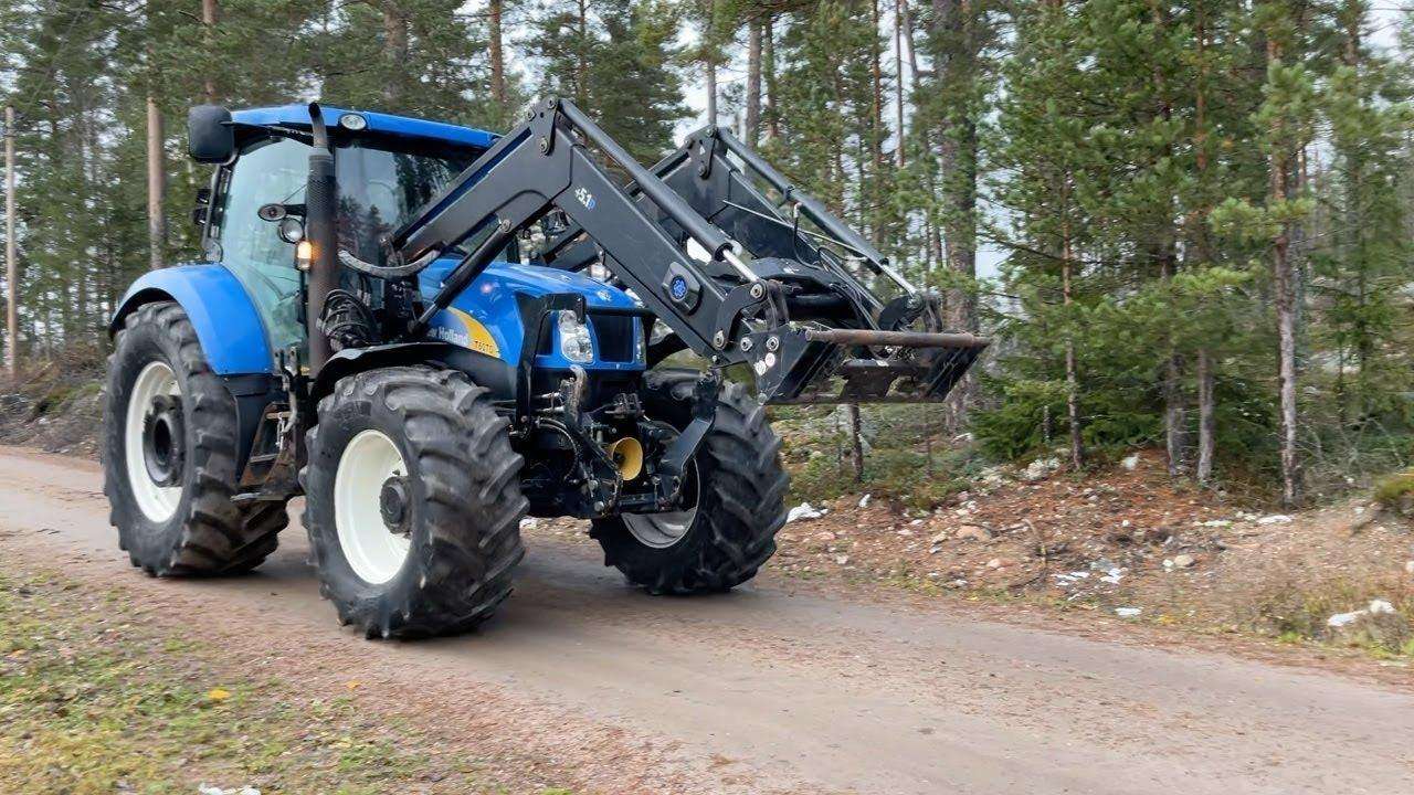 2012 New Holland T6070 Elite Tractor with loader - Image 3