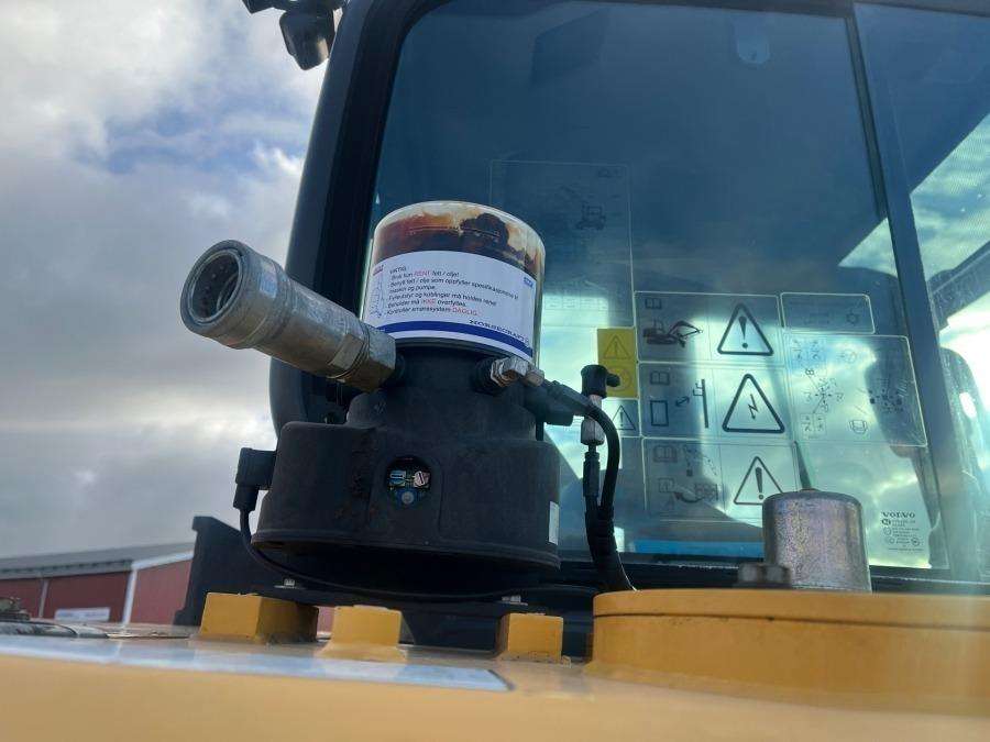 2016 Volvo EW60E Excavator - Image 21