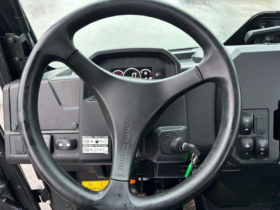 2021 John Deere Gator XUV865M UTV - Image 20