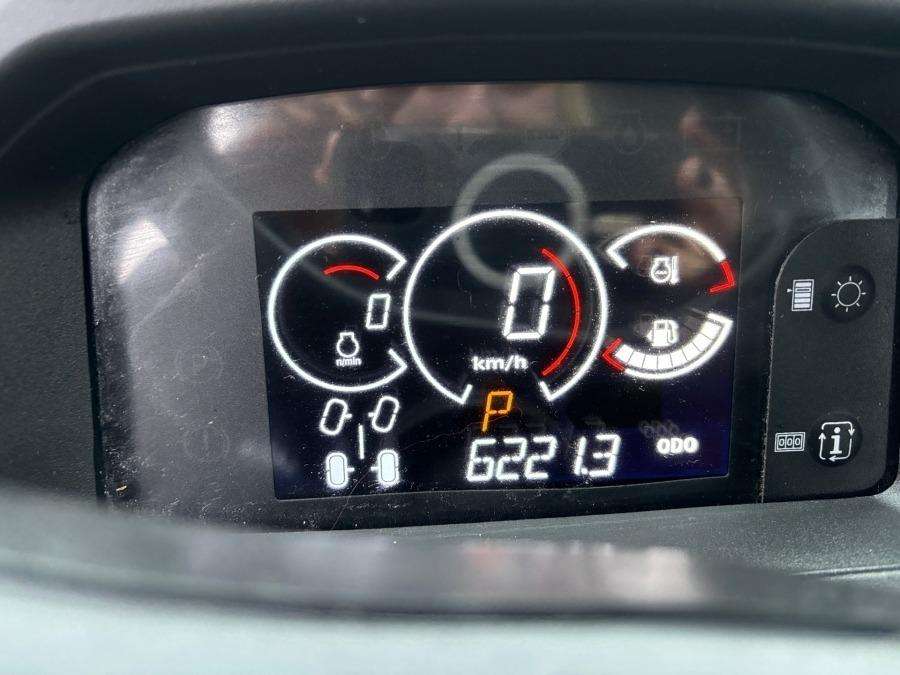 2021 John Deere Gator XUV865M UTV - Image 21