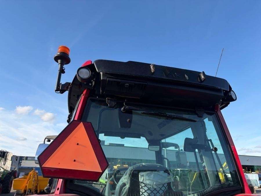 2021 Valtra A75 Tractor with loader - Image 23