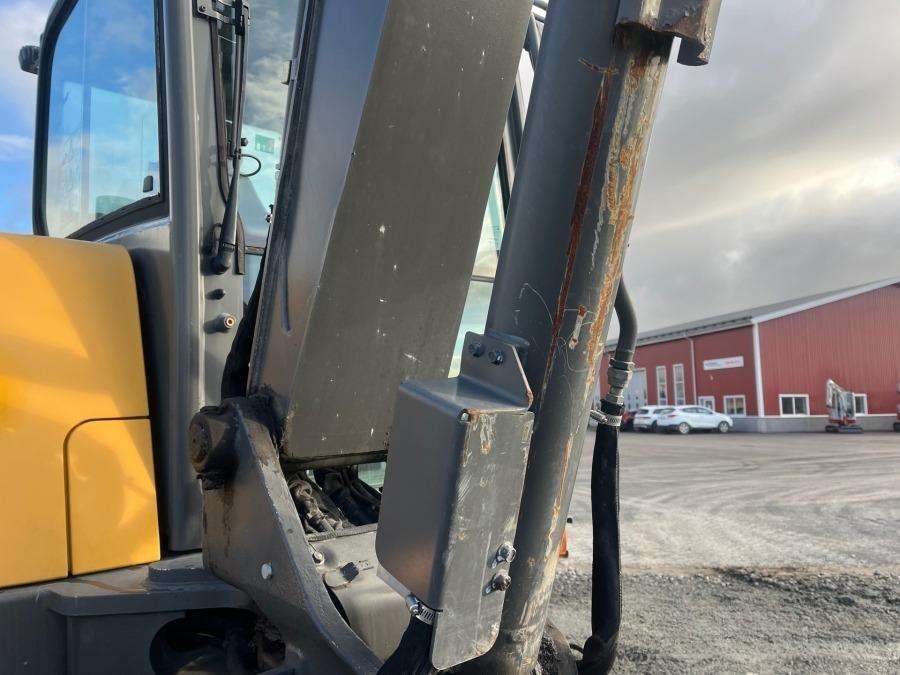 2016 Volvo EW60E Excavator - Image 25