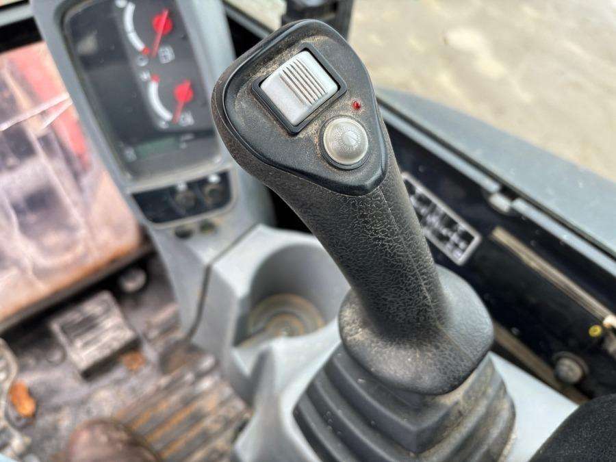 2019 Kubota U27-4 HI Excavator with trailer - Image 25