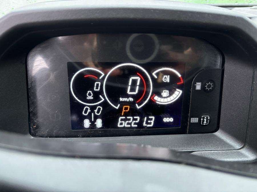 2021 John Deere Gator XUV865M UTV - Image 24