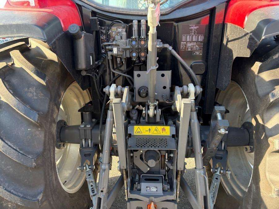 2021 Valtra A75 Tractor with loader - Image 26