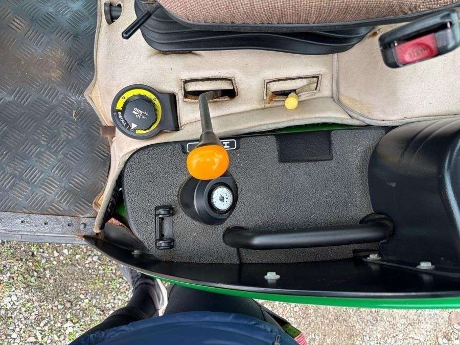 2013 John Deere 1026R tractor with loader - Image 27