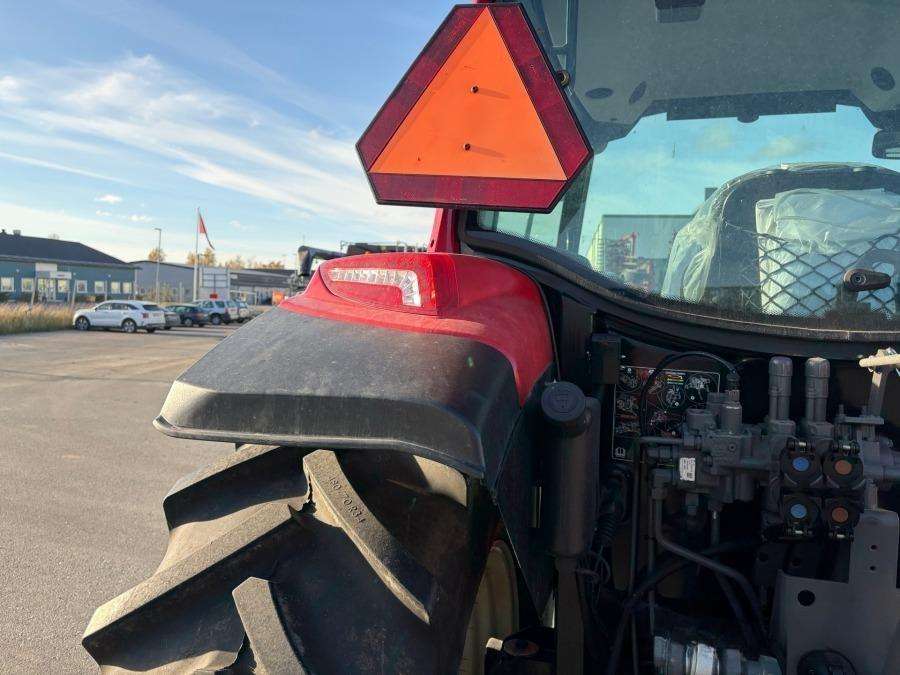 2021 Valtra A75 Tractor with loader - Image 27