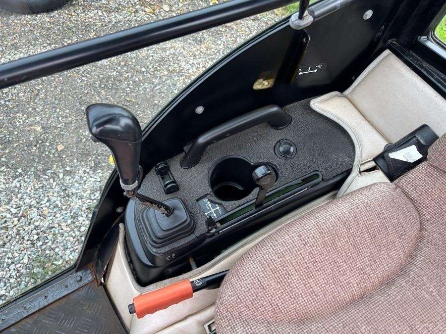 2013 John Deere 1026R tractor with loader - Image 28