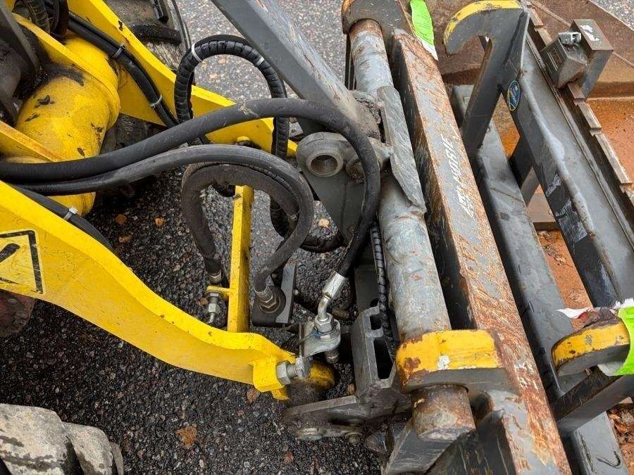 2016 Wacker Neuson WL25 Loader with bucket and forks - Image 30