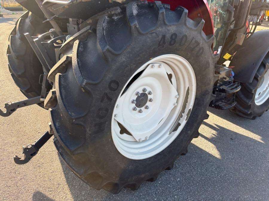 2021 Valtra A75 Tractor with loader - Image 30