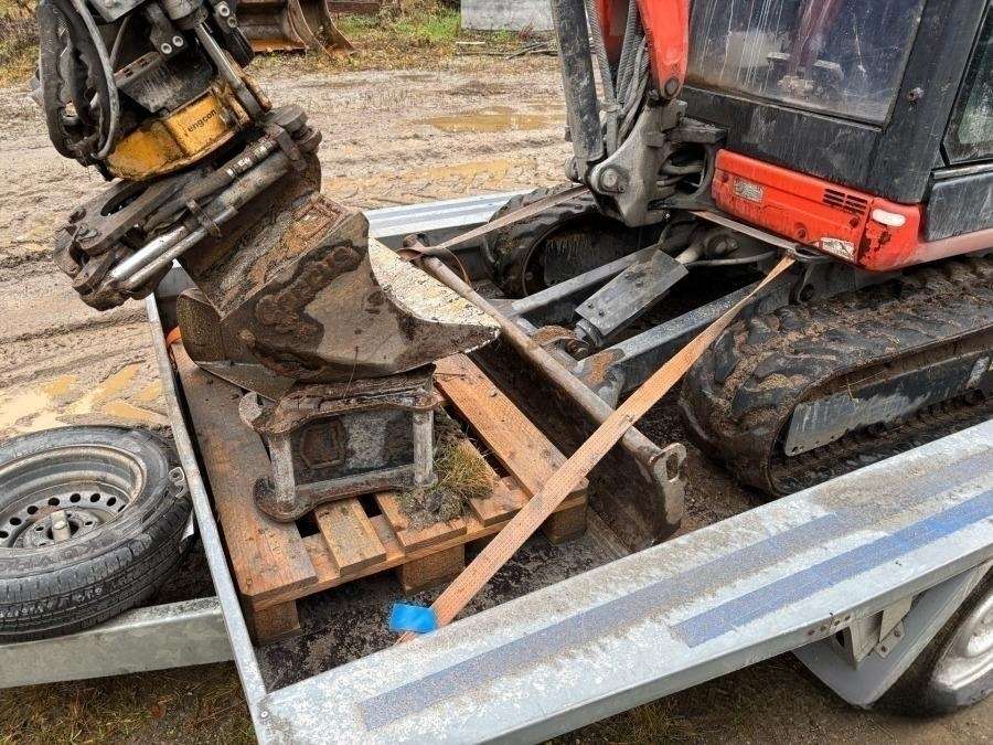 2019 Kubota U27-4 HI Excavator with trailer - Image 4