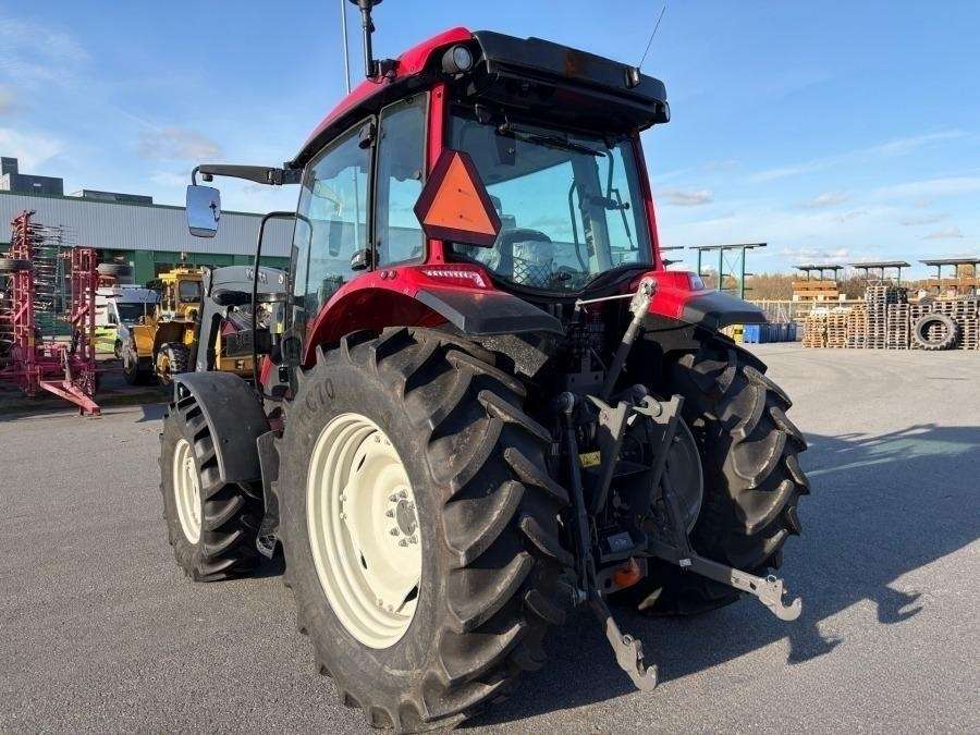 2021 Valtra A75 Tractor with loader - Image 4